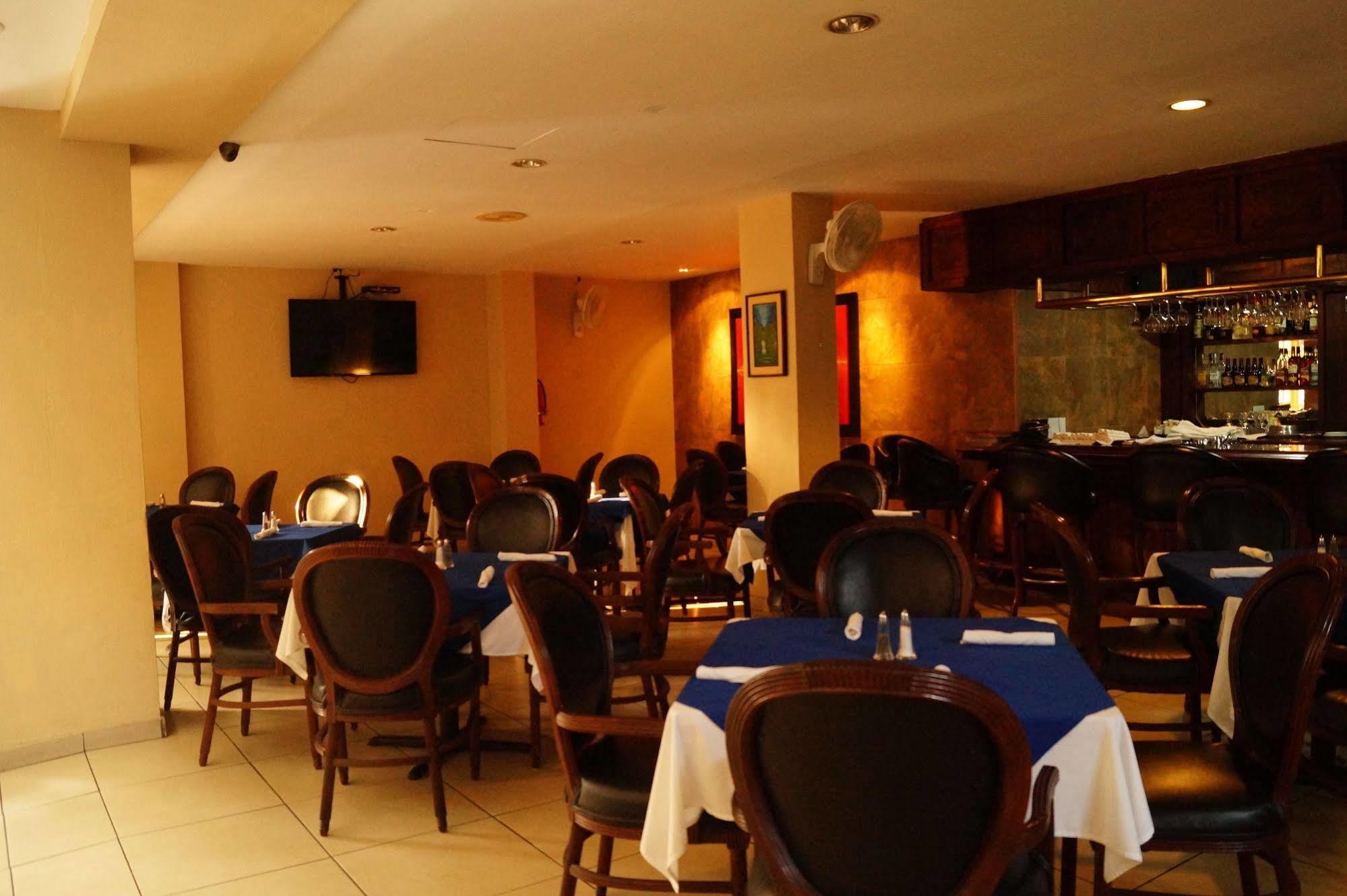 Siesta Hotel And Casino Antiguo Cuscatlán Dış mekan fotoğraf